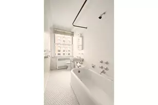 1040 Park Ave, New York, NY 10028 - Photo 7