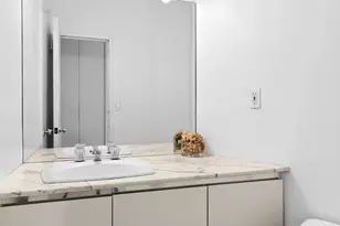 167 E 61st St, New York, NY 10065 - Photo 7