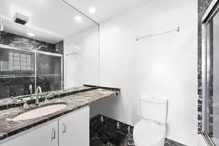 216 E 47th St, New York, NY 10017 - Photo 7