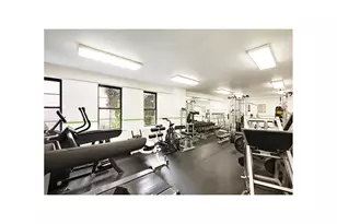 222 W 14th St, New York City, NY 10011 - Photo 5