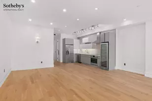 410 W 47th St, New York, NY 10036 - Photo 11