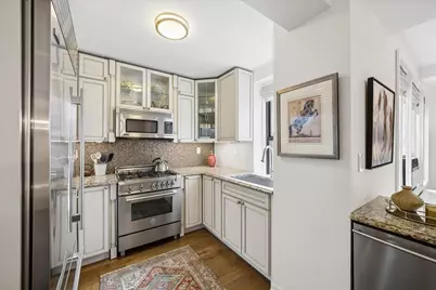 339 E 58th Street #7CD, New York City, NY 10022 - Photo 9