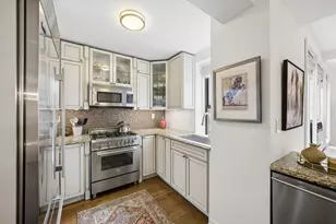 339 E 58th St, New York City, NY 10022 - Photo 9