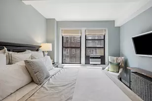 339 E 58th St, New York City, NY 10022 - Photo 13