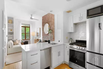 110 W 71st Street #3A, New York City, NY 10023 - Photo 3