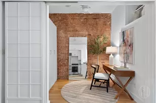 110 W 71st St, New York City, NY 10023 - Photo 9
