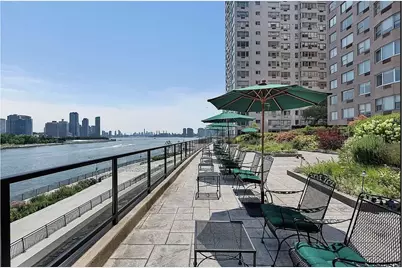 25 Sutton Place S #5F, New York City, NY 10022 - Photo 17