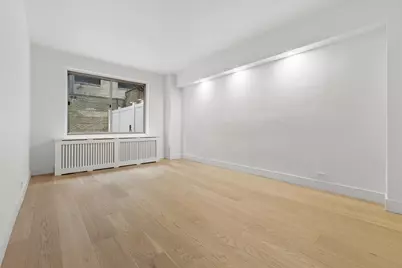225 E 46th Street #1B, New York, NY 10017 - Photo 3