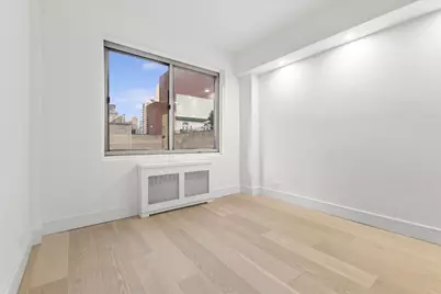 225 E 46th Street #12H, New York City, NY 10017 - Photo 3