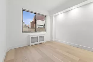 225 E 46th St, New York City, NY 10017 - Photo 3