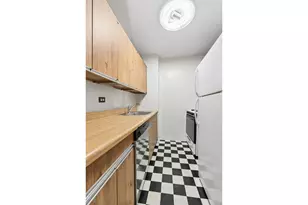 333 E 14th St, New York, NY 10003 - Photo 5