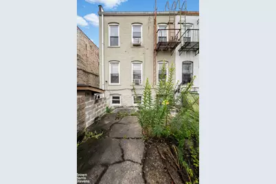 749 Wyona Street, New York City, NY 11207 - Photo 19