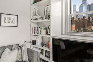 365 W 20th St, New York City, NY 10011 - Photo 3