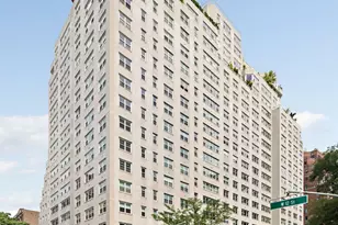 101 W 12th St, New York City, NY 10011 - Photo 17