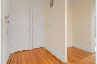 25 Parade Place #3-L, New York City, NY 11226 - Photo 9