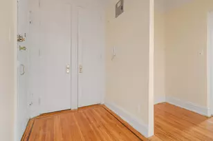 25 Parade Pl, New York City, NY 11226 - Photo 9