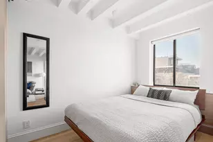 366 W 11th St, New York City, NY 10014 - Photo 9