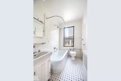 142 E 71st Street #4A, New York City, NY 10021 - Photo 13