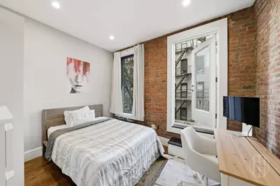 113 Christopher Street #2D, New York, NY 10014 - Photo 3