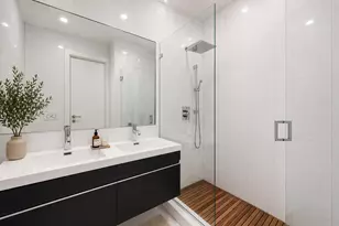 161 Dupont St, New York City, NY 11222 - Photo 5