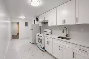 87 Clinton St, New York City, NY 10002 - Photo 9