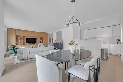 200 E 62nd Street #5D, New York, NY 10065 - Photo 3