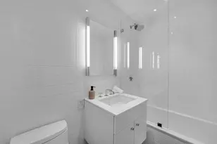 200 E 62nd St, New York, NY 10065 - Photo 9