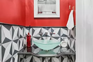 63A Country Dr E, New York City, NY 10314 - Photo 5