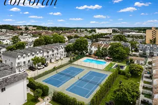 63A Country Dr E, New York City, NY 10314 - Photo 21