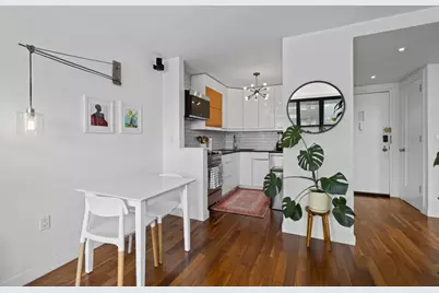 301 W 110th Street #4V, New York City, NY 10026 - Photo 3