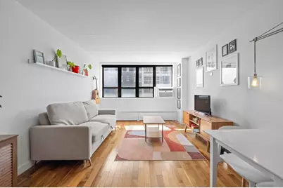 301 W 110th Street #4V, New York City, NY 10026 - Photo 5