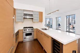 303 E 77th St, New York City, NY 10075 - Photo 3