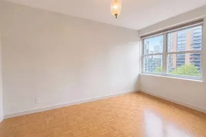 155 W 68th Street #404, New York, NY 10023 - Photo 23