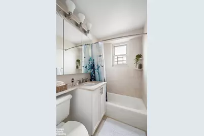 155 W 68th Street #2022, New York City, NY 10023 - Photo 7
