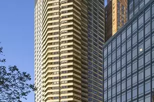240 E 47th St, New York City, NY 10017 - Photo 13