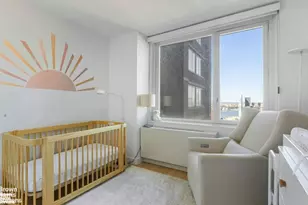 322 W 57th St, New York City, NY 10019 - Photo 5