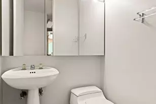 235 E 40th St, New York City, NY 10016 - Photo 13