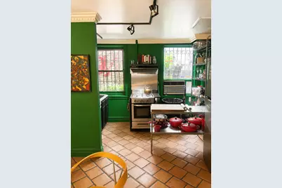 2 Perry Street, New York City, NY 10014 - Photo 9