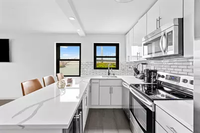 25-40 Shore Boulevard #9U, New York City, NY 11102 - Photo 5
