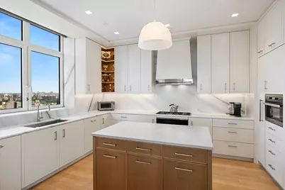 200 E 83rd Street #32B, New York, NY 10028 - Photo 7