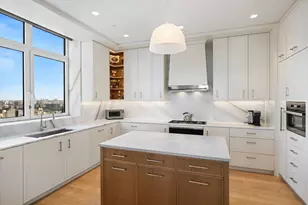 200 E 83rd St, New York, NY 10028 - Photo 7