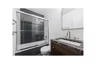 212 E 47th St, New York City, NY 10017 - Photo 7