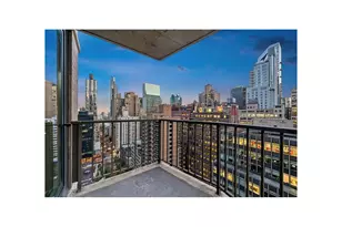 212 E 47th St, New York City, NY 10017 - Photo 3