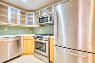 32-86 41st St, New York City, NY 11103 - Photo 5