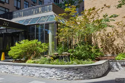212 E 47th Street #7F, New York, NY 10017 - Photo 13
