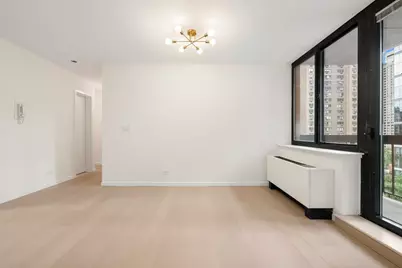 250 E 40th Street #11B, New York City, NY 10016 - Photo 5