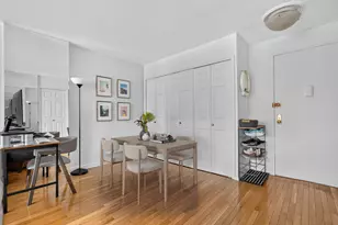 305 E 24th St, New York, NY 10010 - Photo 3