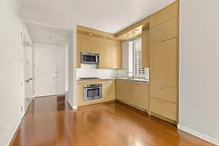 1600 Broadway, New York, NY 10019 - Photo 9