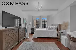 320 E 42nd St, New York, NY 10017 - Photo 1