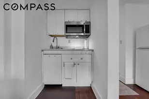 320 E 42nd St, New York, NY 10017 - Photo 3